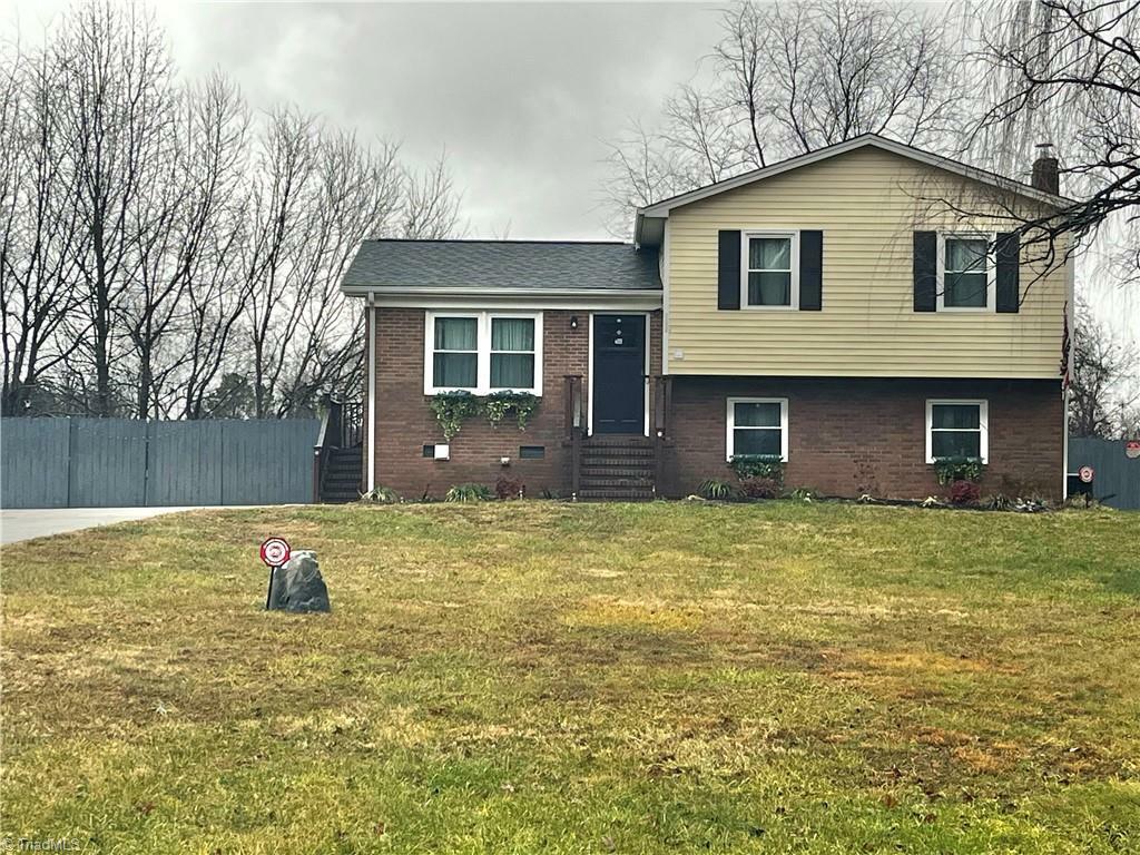 Property Photo: 614 White Pines Country Club Road NC 27030