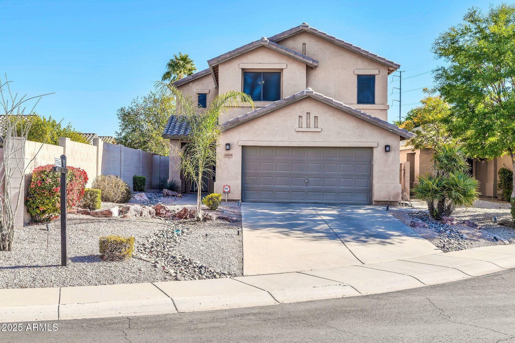 Property Photo:  20219 N 33rd Place  AZ 85050 