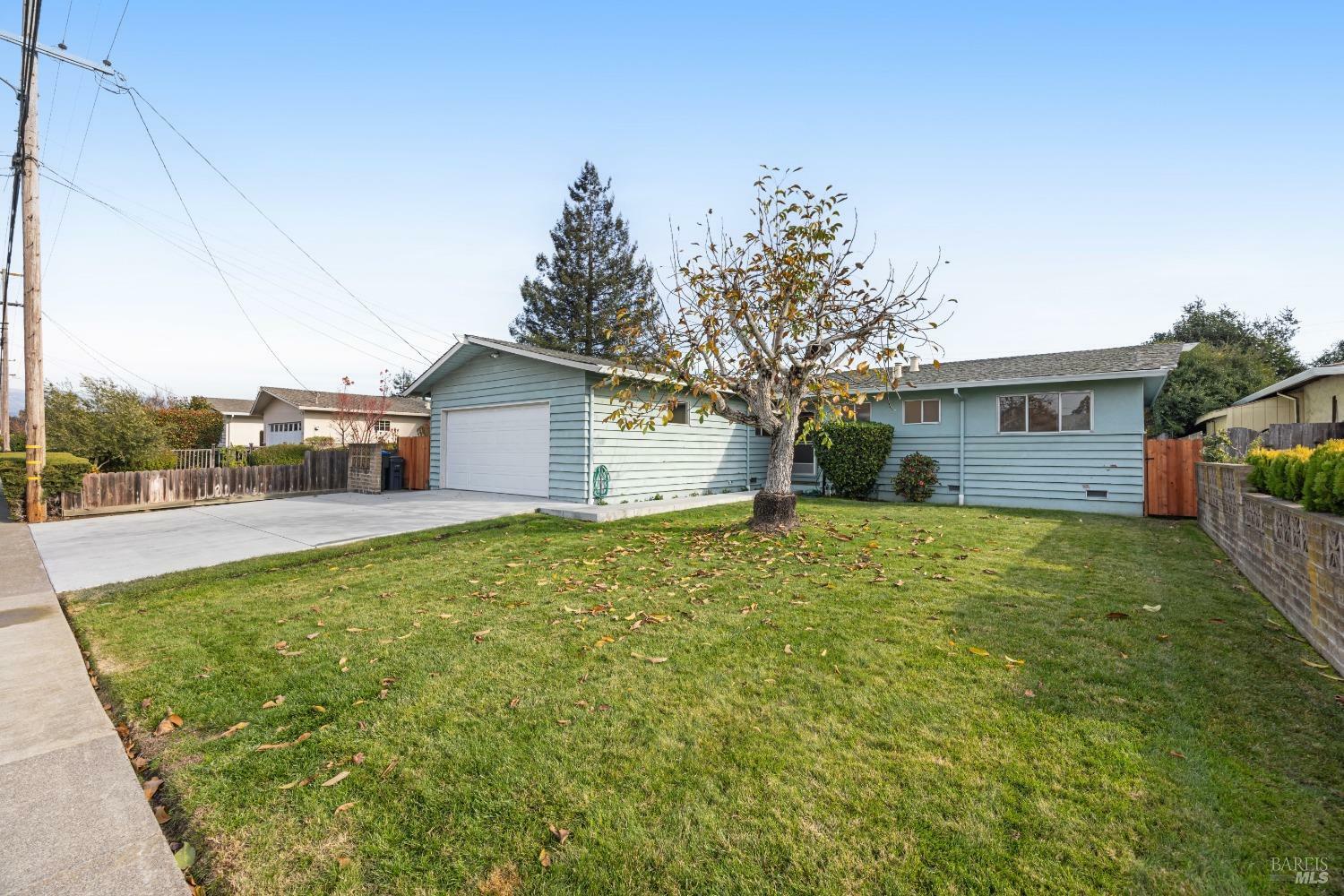 Property Photo:  1432 Weaverly Drive  CA 94954 