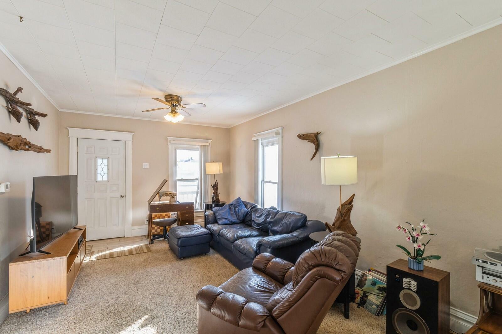 Property Photo:  1115 Monona Street  IA 50036 