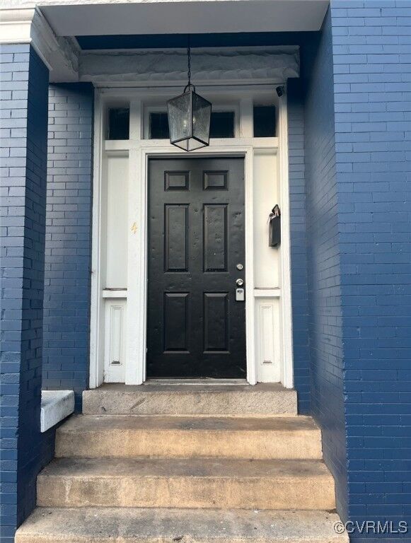 Property Photo:  4 N Harrison Street  VA 23220 