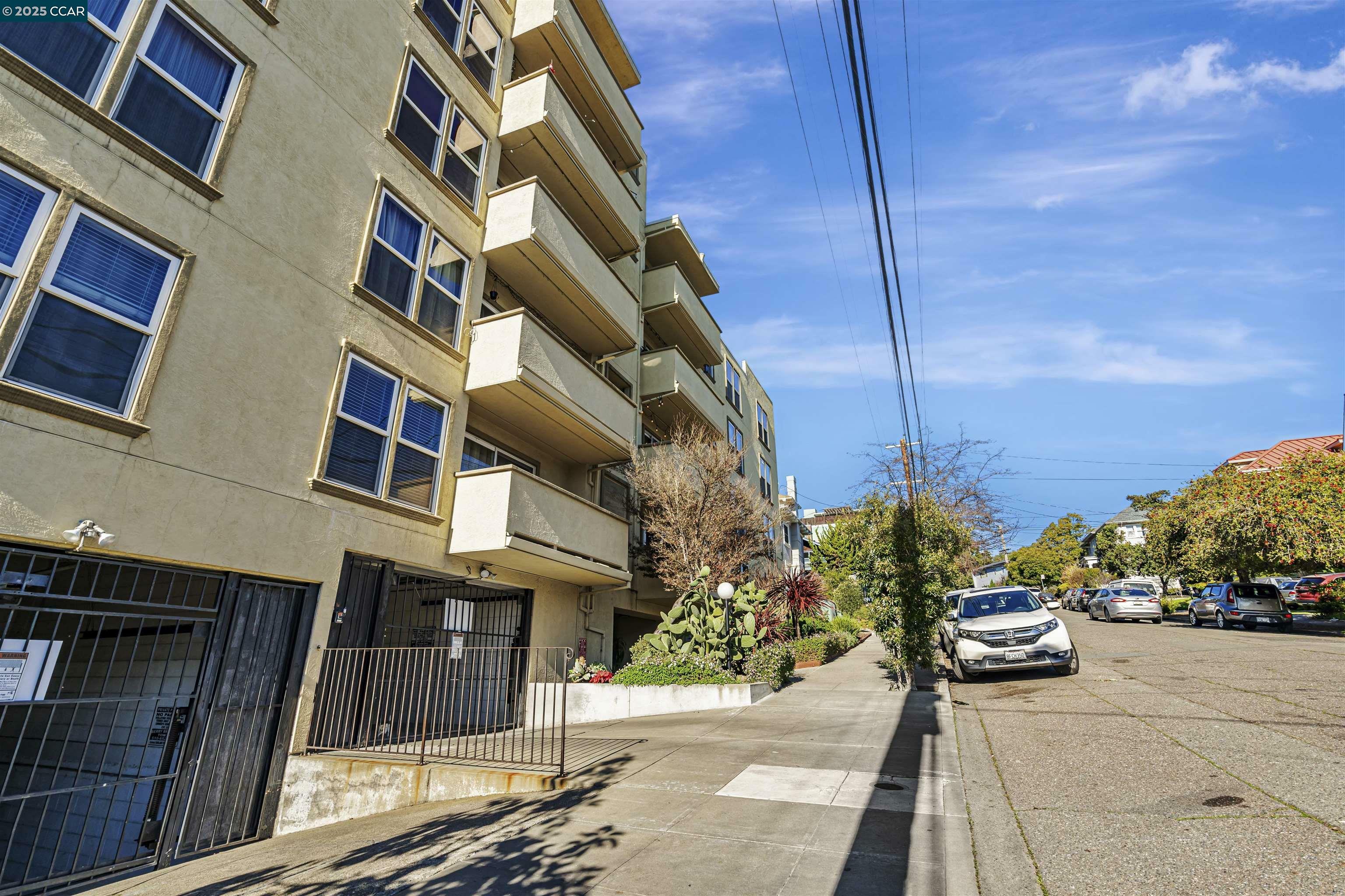 Property Photo:  325 Lenox Ave 209  CA 94610 