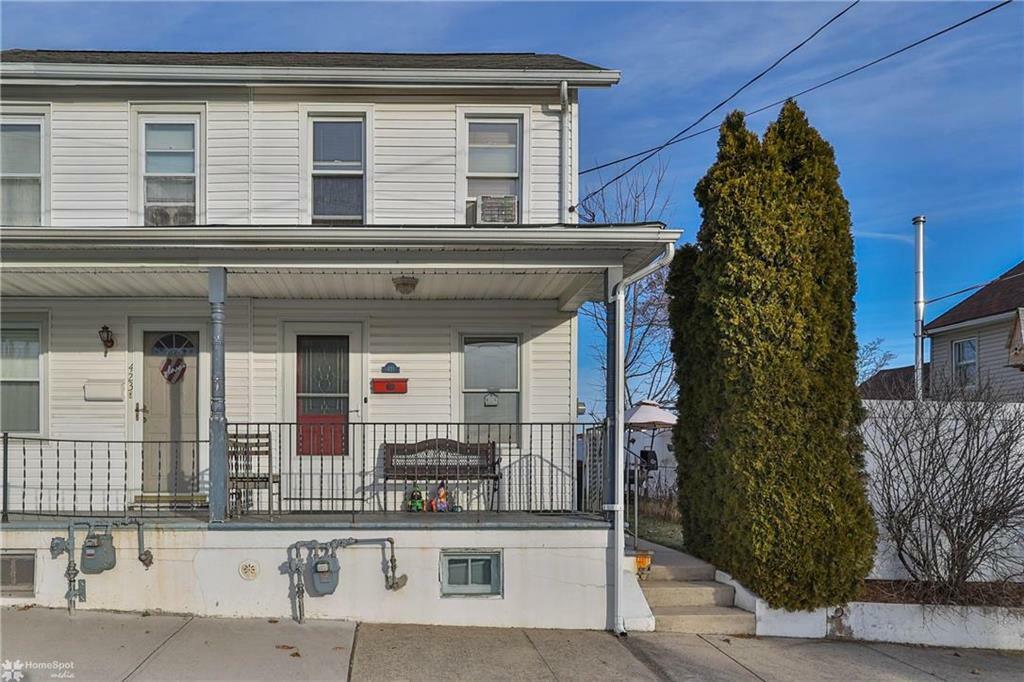 Property Photo:  421 Front Street  PA 18042 