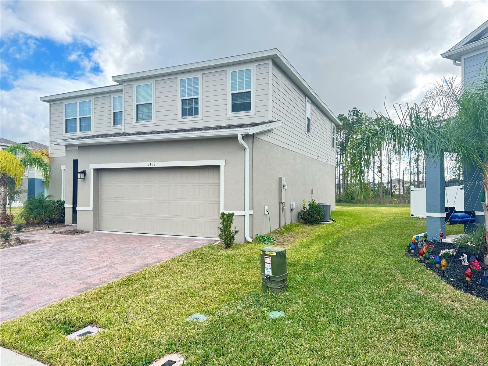 Property Photo:  1403 Eucalyptus Way  FL 33837 