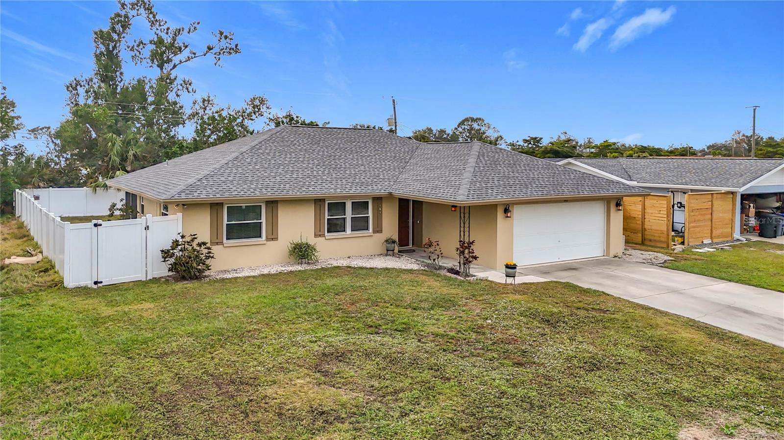 Property Photo: 161 Sandhurst Drive FL 34293