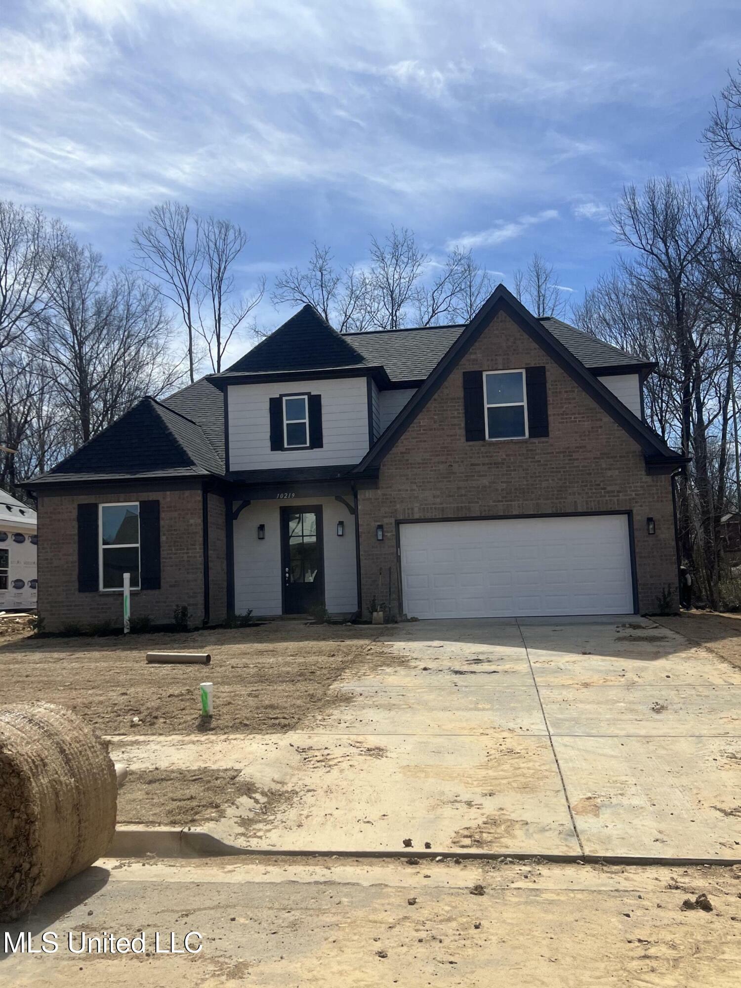 Property Photo: 10219 March Meadows Way MS 38654