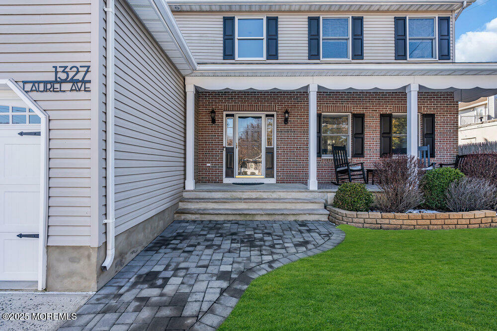 Property Photo:  1327 Laurel Avenue  NJ 08750 