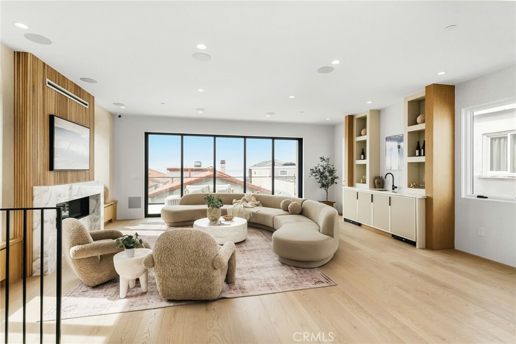 Property Photo: 2227 Hermosa Avenue CA 90254