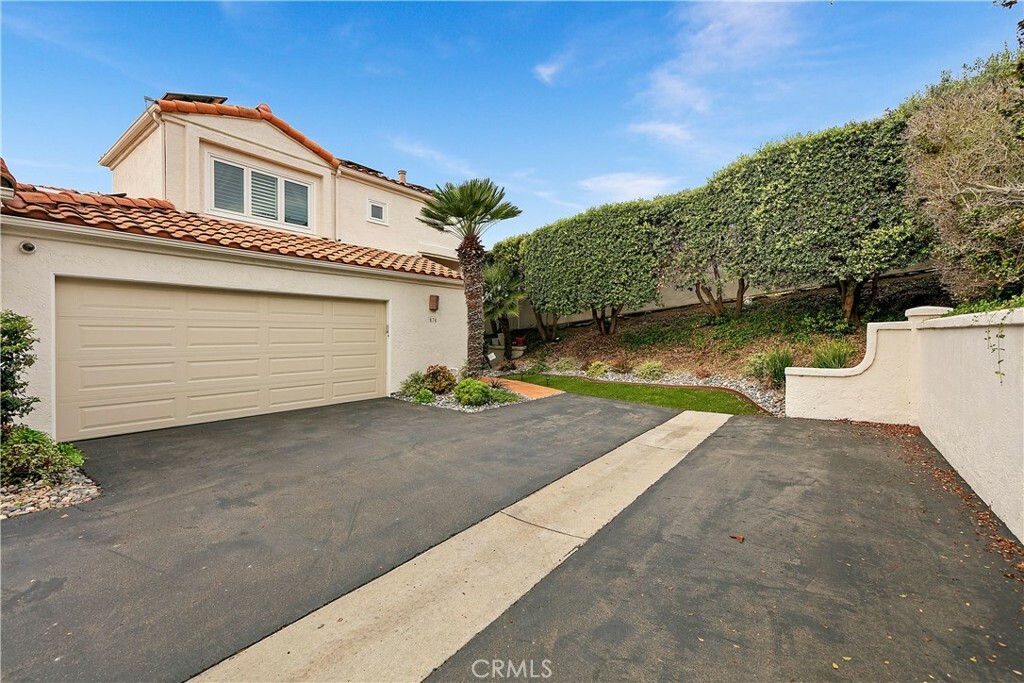 Property Photo:  876 Cofair Court  CA 92075 