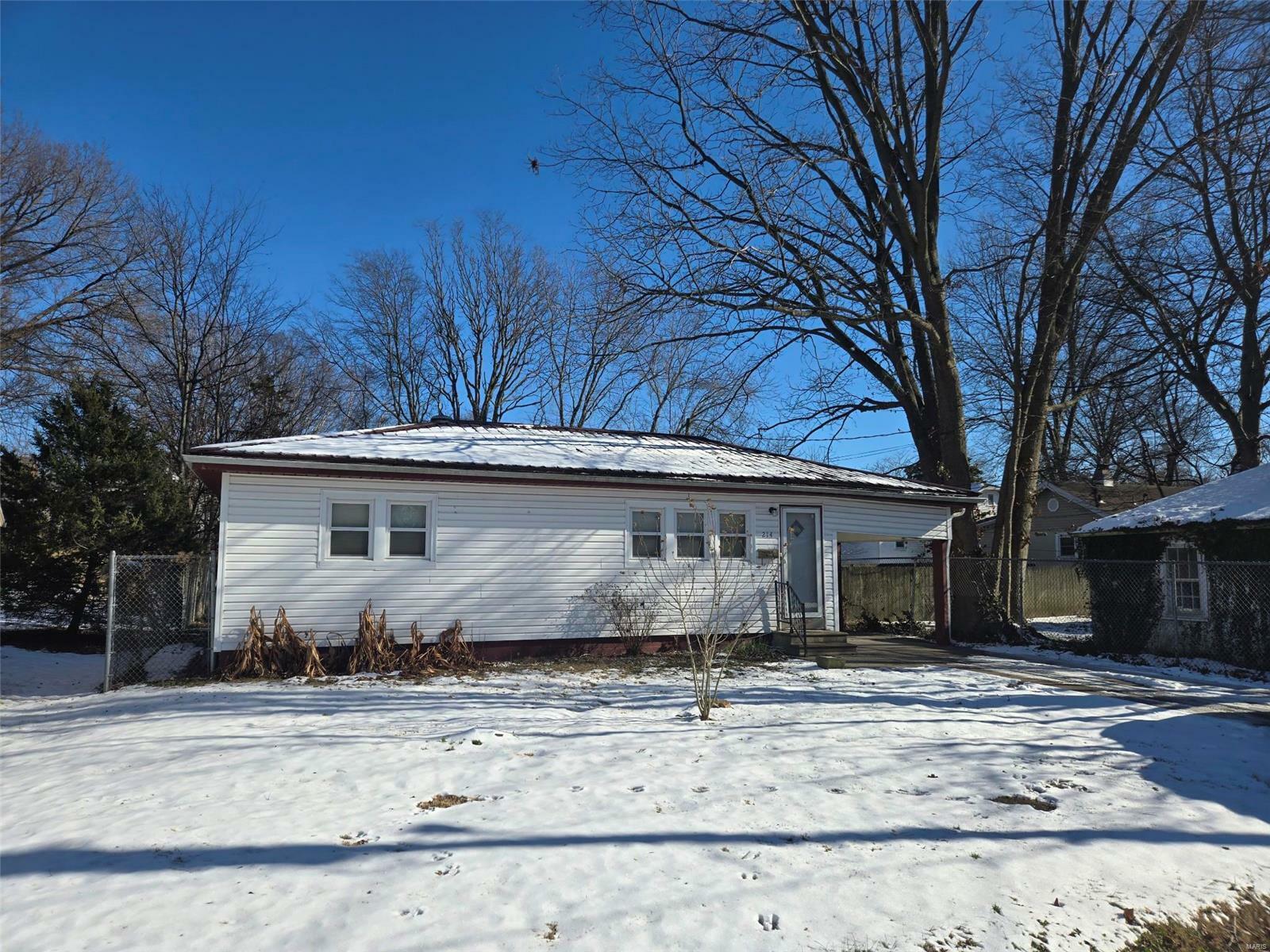 Property Photo: 214 S Missouri Street MO 63703