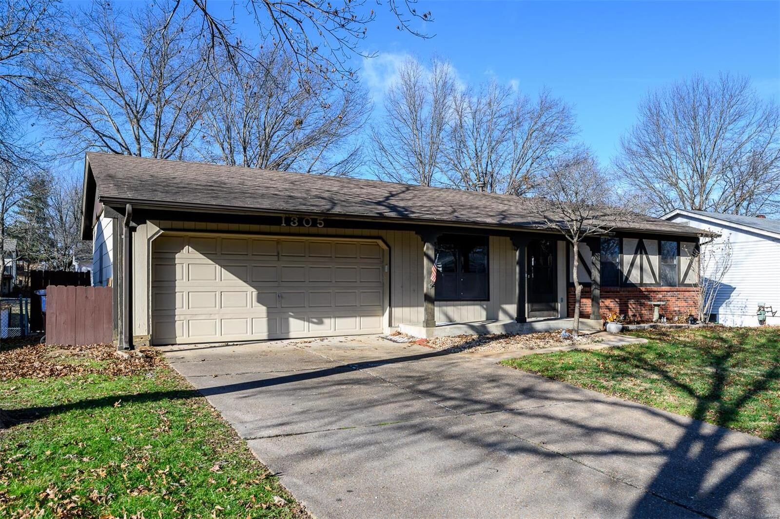 Property Photo: 1305 Cypress Trail Lane MO 63026