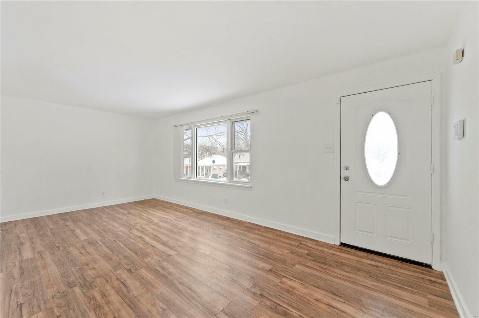 Property Photo: 2031 Hildred Avenue MO 63136