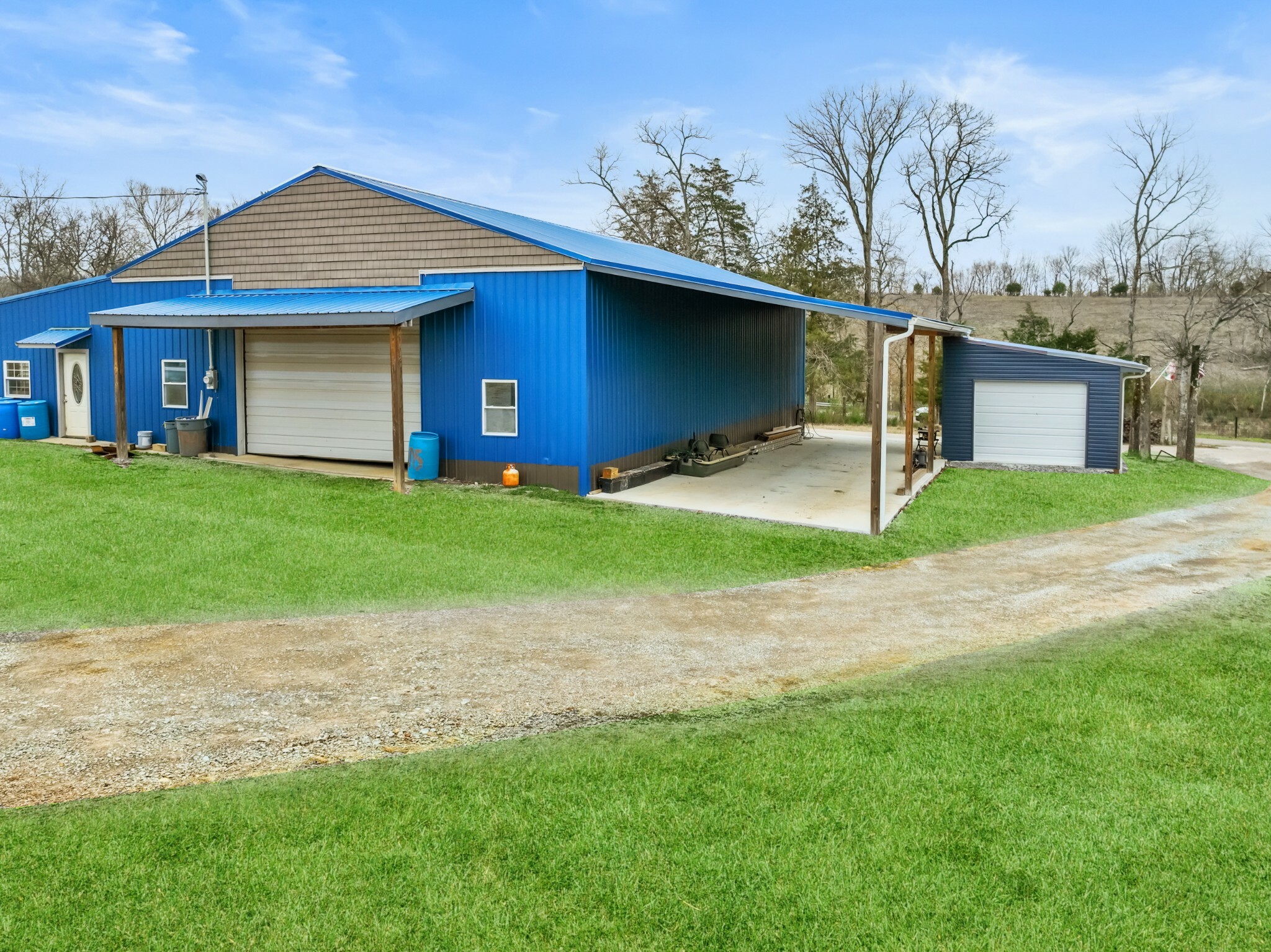 Property Photo:  942 Fay Creek Rd  TN 37183 