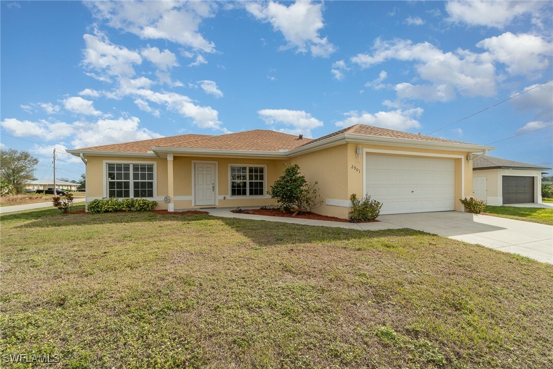 Property Photo:  2901 Donald Avenue S  FL 33976 