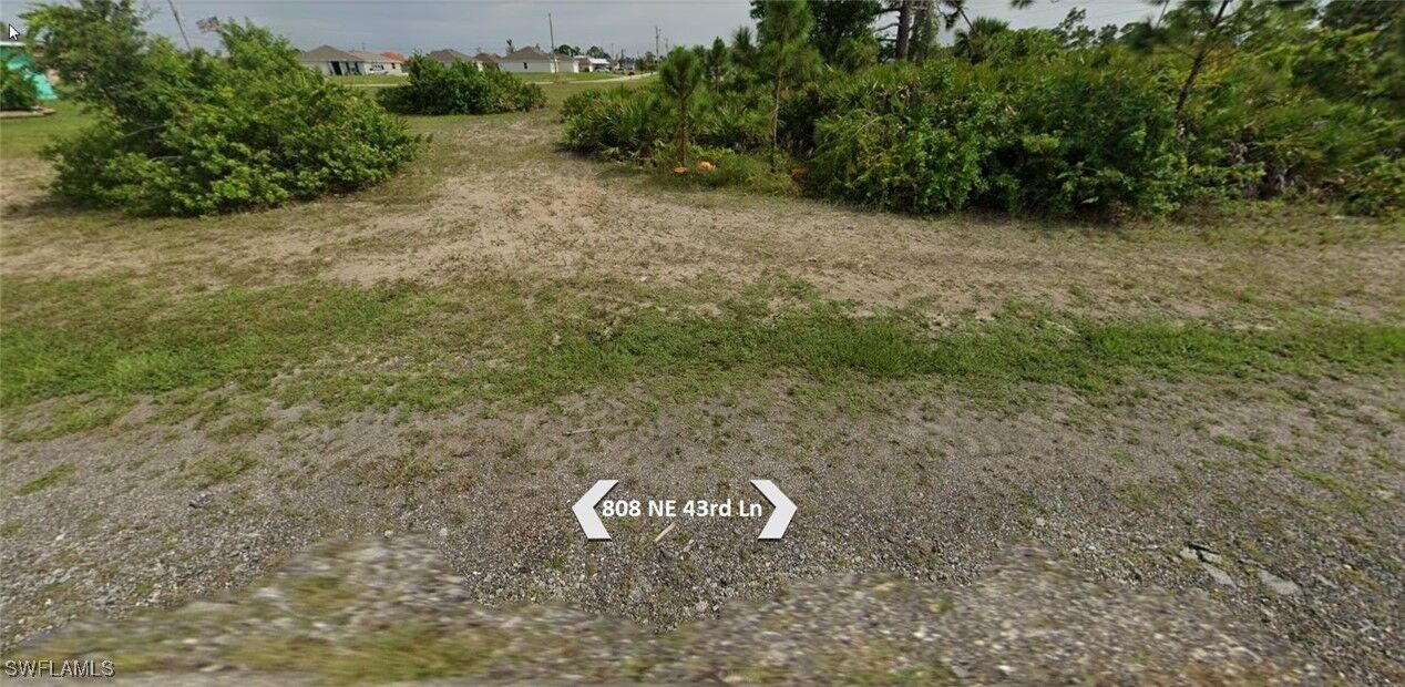 Property Photo:  808 NE 43rd Lane  FL 33909 