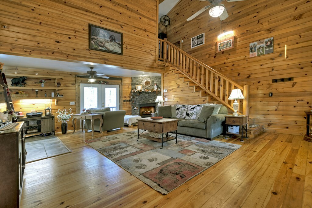 Property Photo: 178 Tara Lane GA 30540
