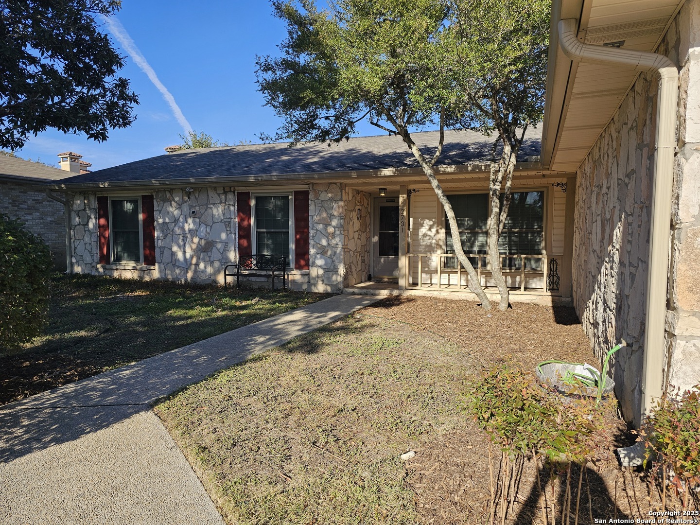 Property Photo:  2731 Forest Spur  TX 78232 