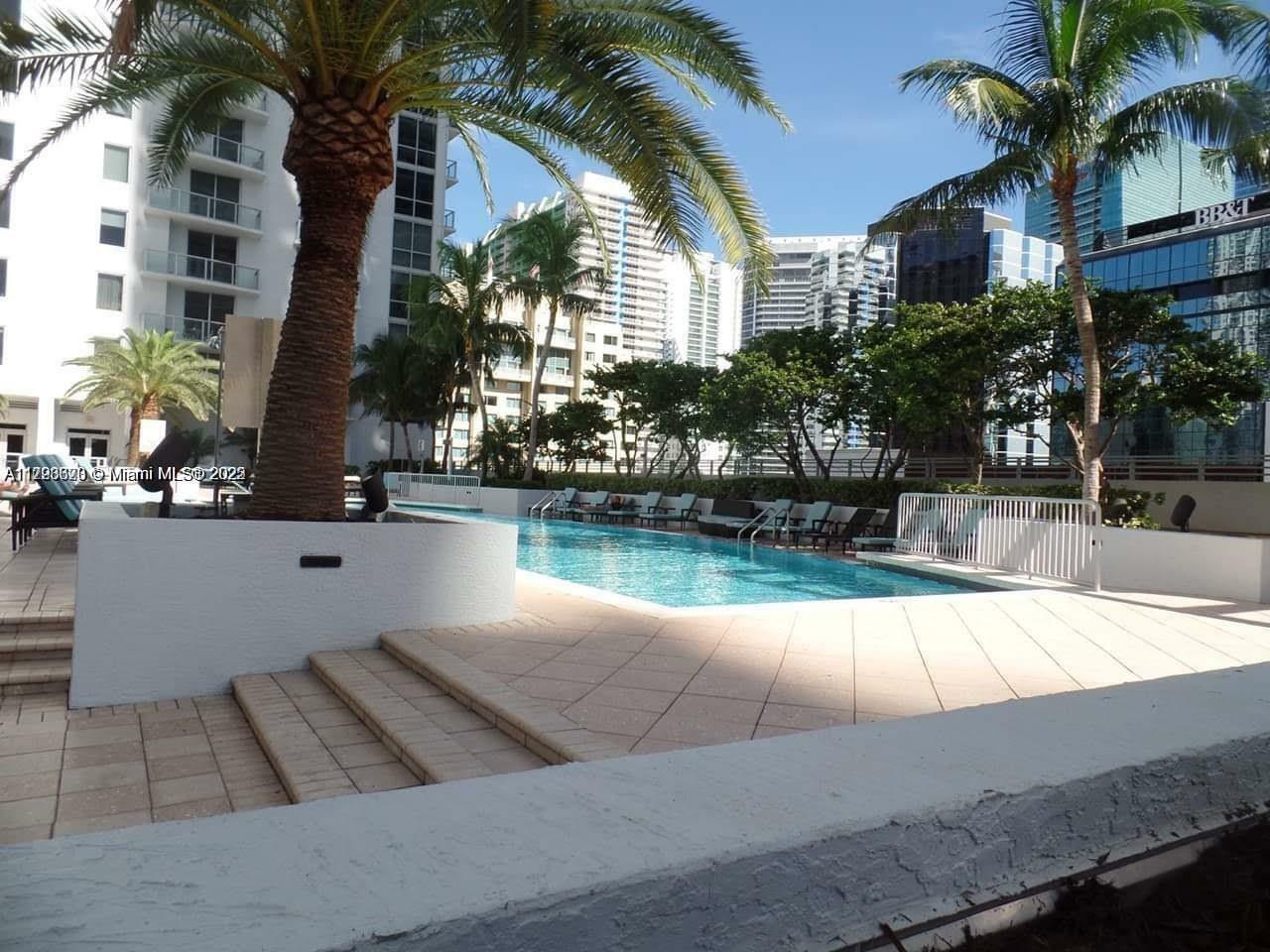 Property Photo:  1050 Brickell Ave 1420  FL 33131 