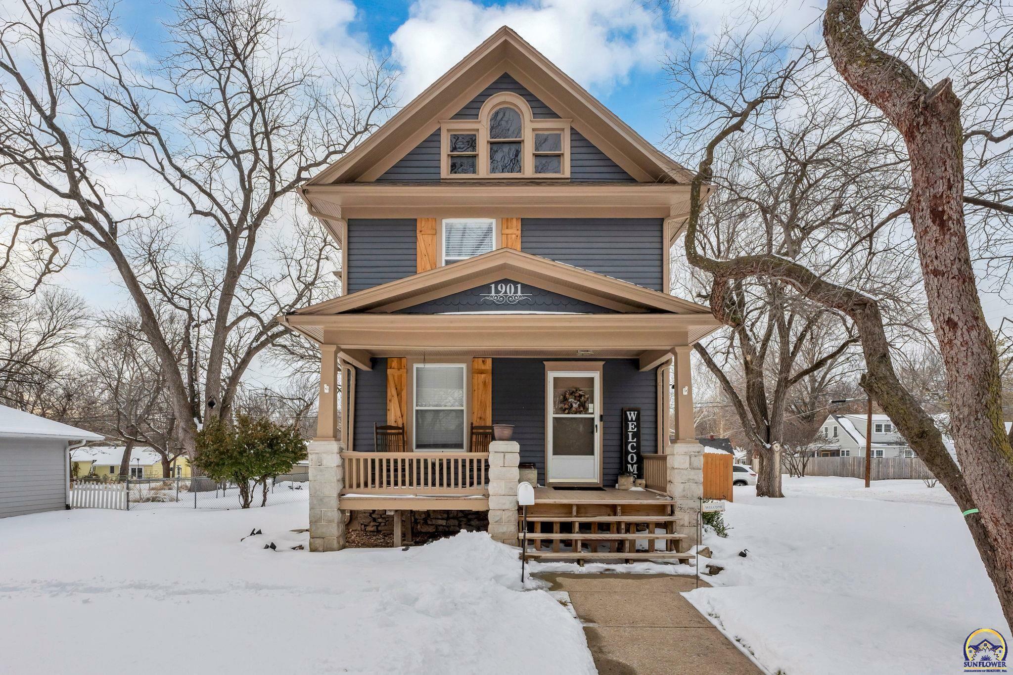 Property Photo:  1901 SW High Ave  KS 66604 