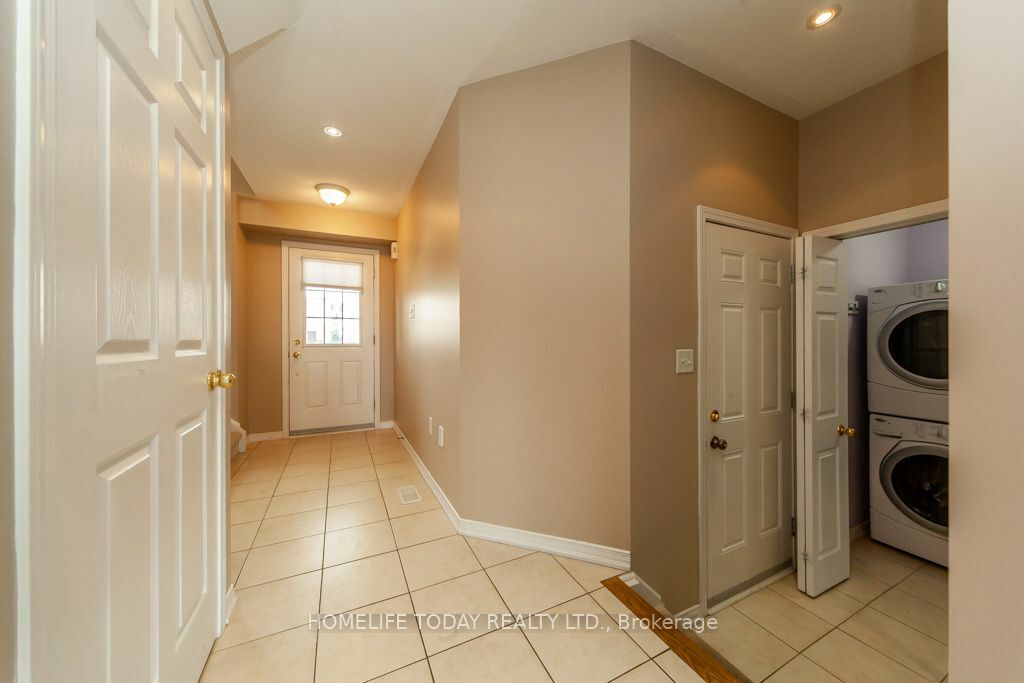 Property Photo:  70 William Cowles Dr  ON L1C 0E4 