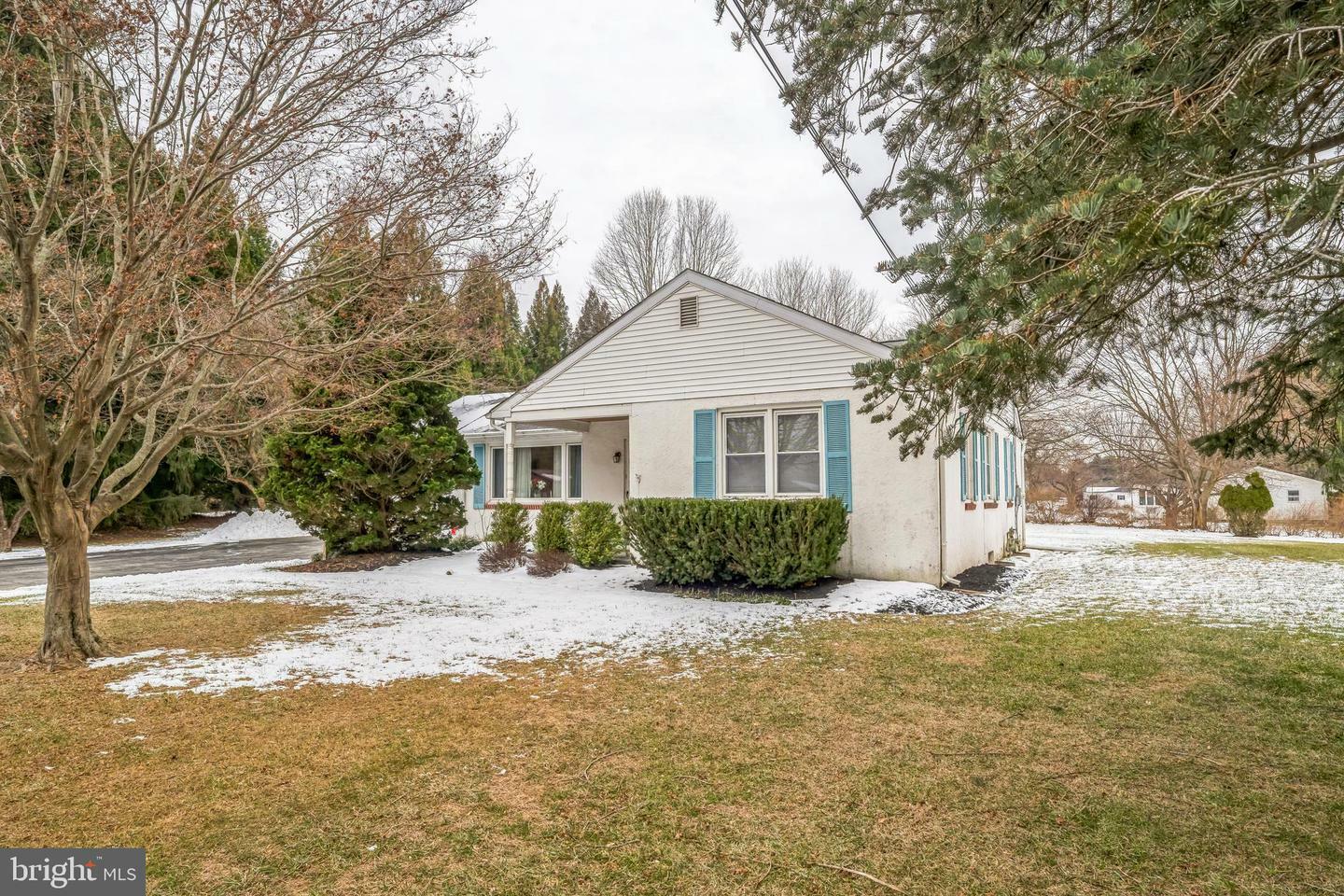 Property Photo:  446 Rosehill Road  PA 19390 