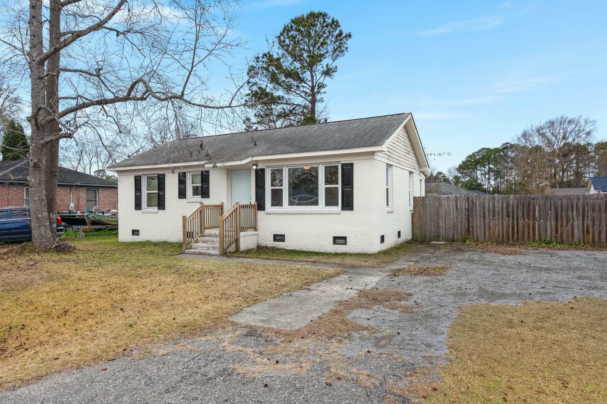 Property Photo:  435 Annette Drive  SC 29445 