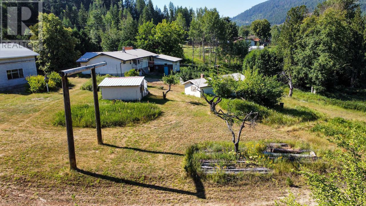 Property Photo: 2080 Pass Creek Road BC V1N 4T1