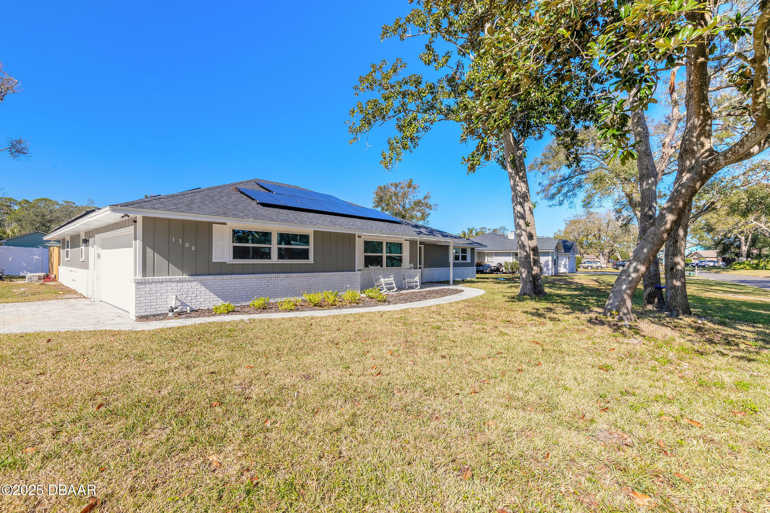 Property Photo:  1300 Wandering Oaks Drive  FL 32174 