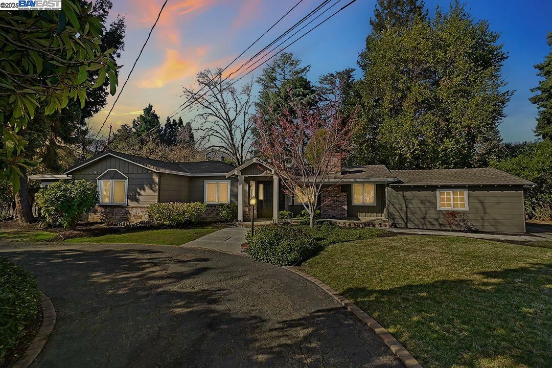 Property Photo: 200 Del Amigo Rd CA 94526