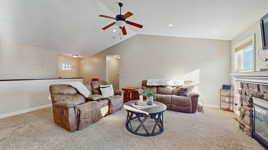 Property Photo:  302 Centennial Drive  IA 50124 