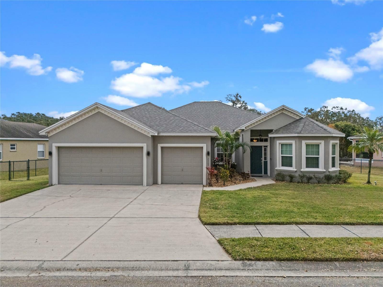 Property Photo:  3327 Oak Grove Cove  FL 33812 