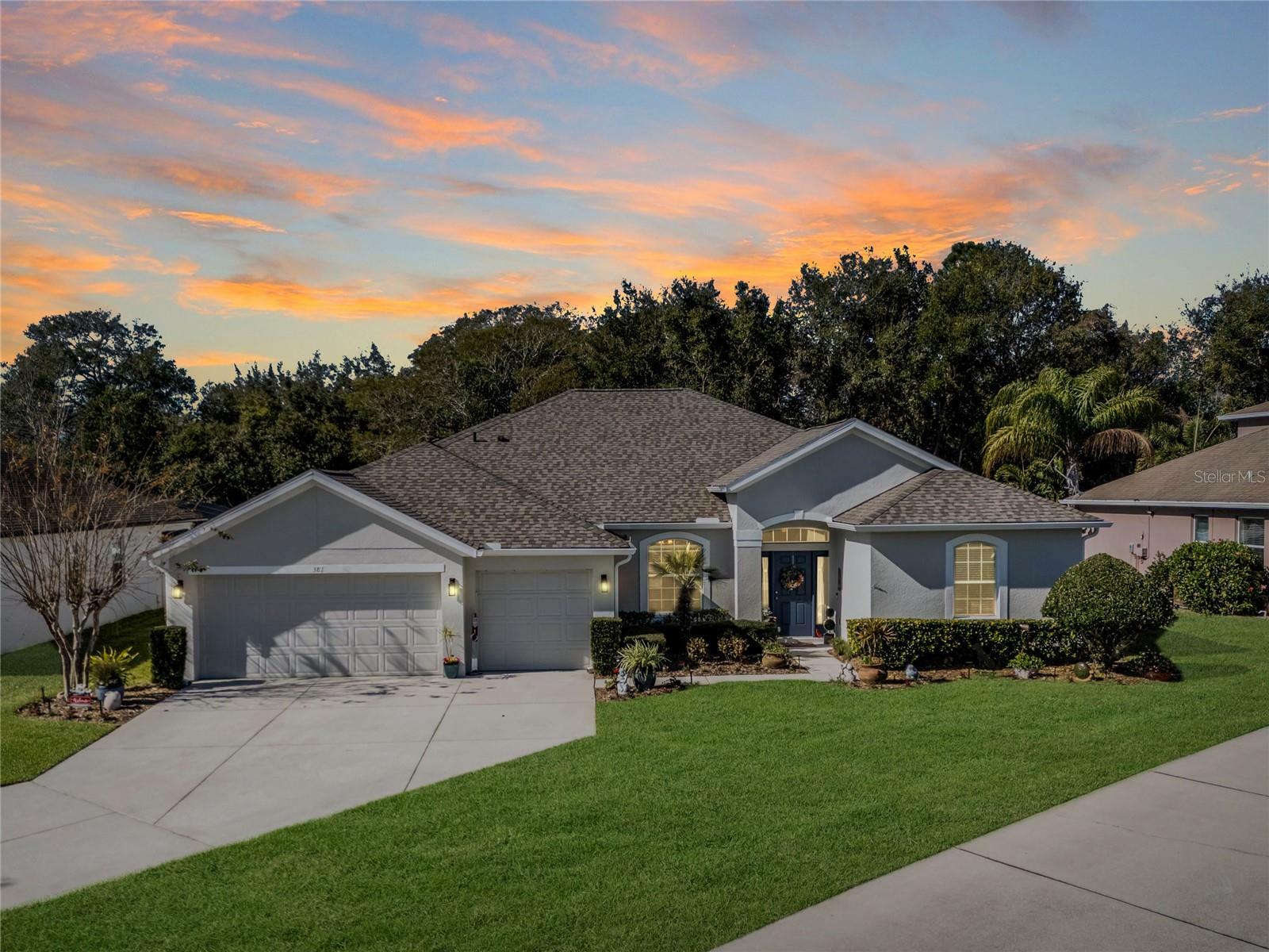 Property Photo: 381 Skyview Place FL 32766