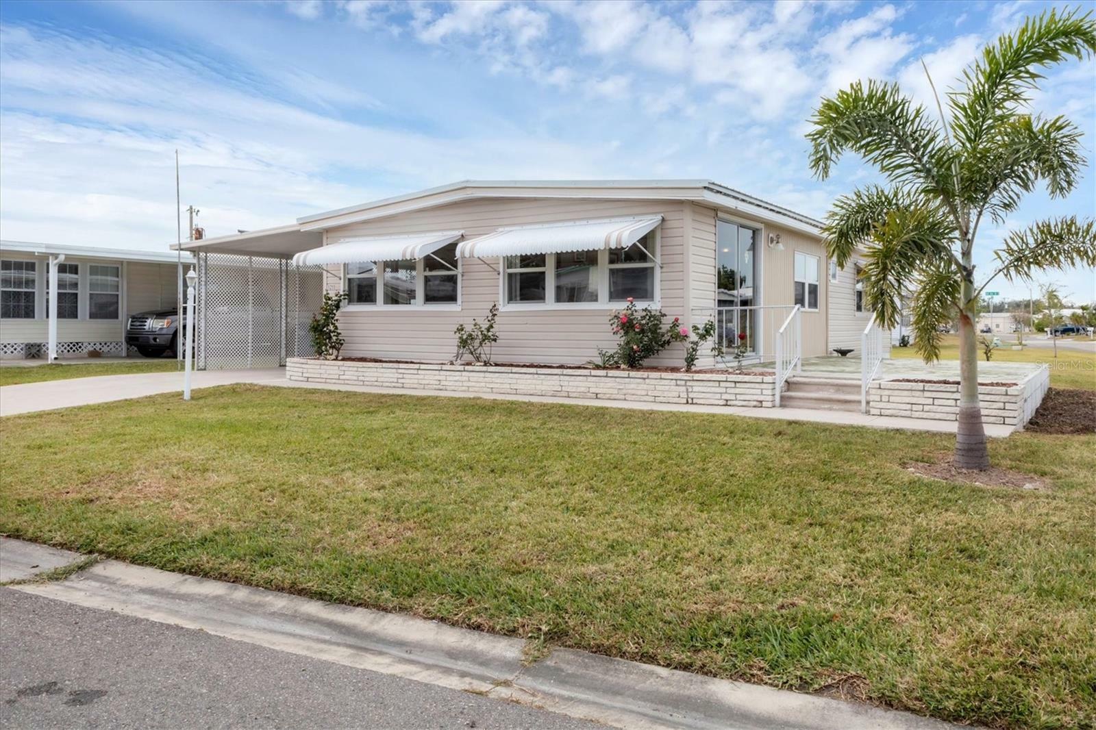 Property Photo:  1211 45th Avenue E  FL 34222 