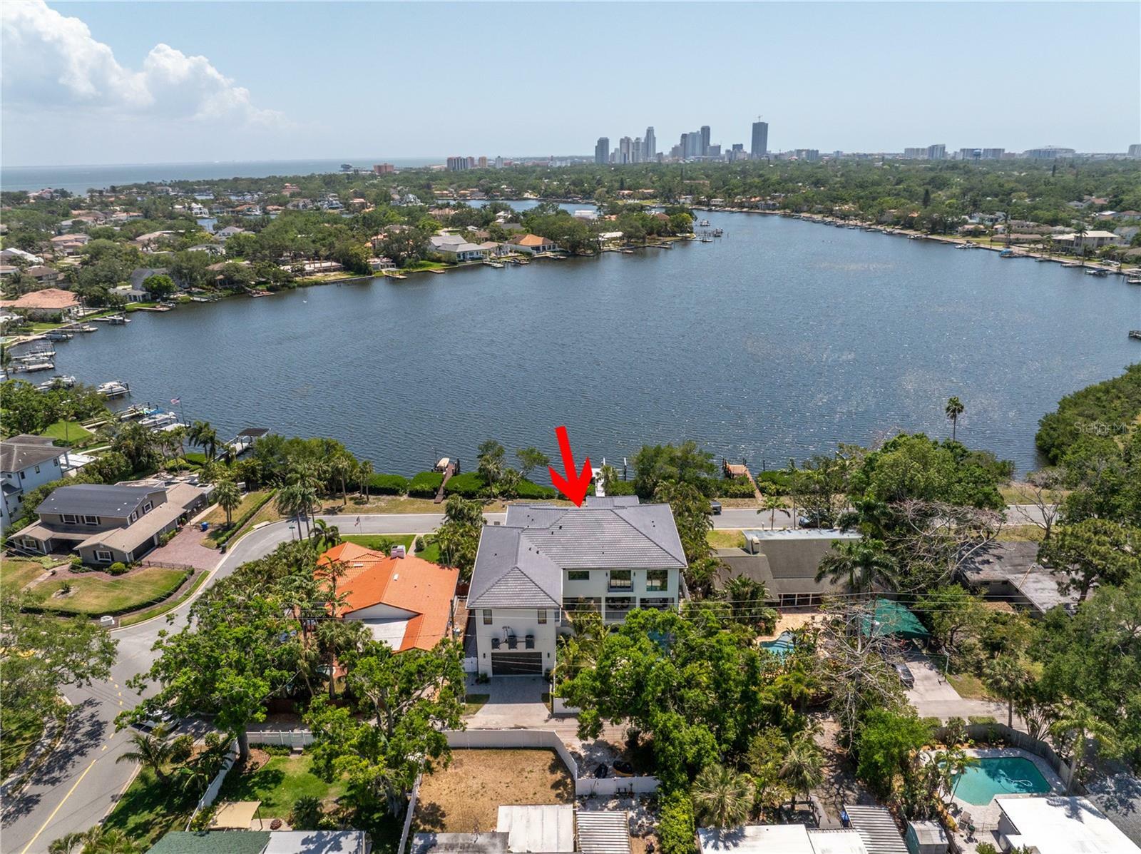 Property Photo: 337 Coffee Pot Drive NE FL 33704