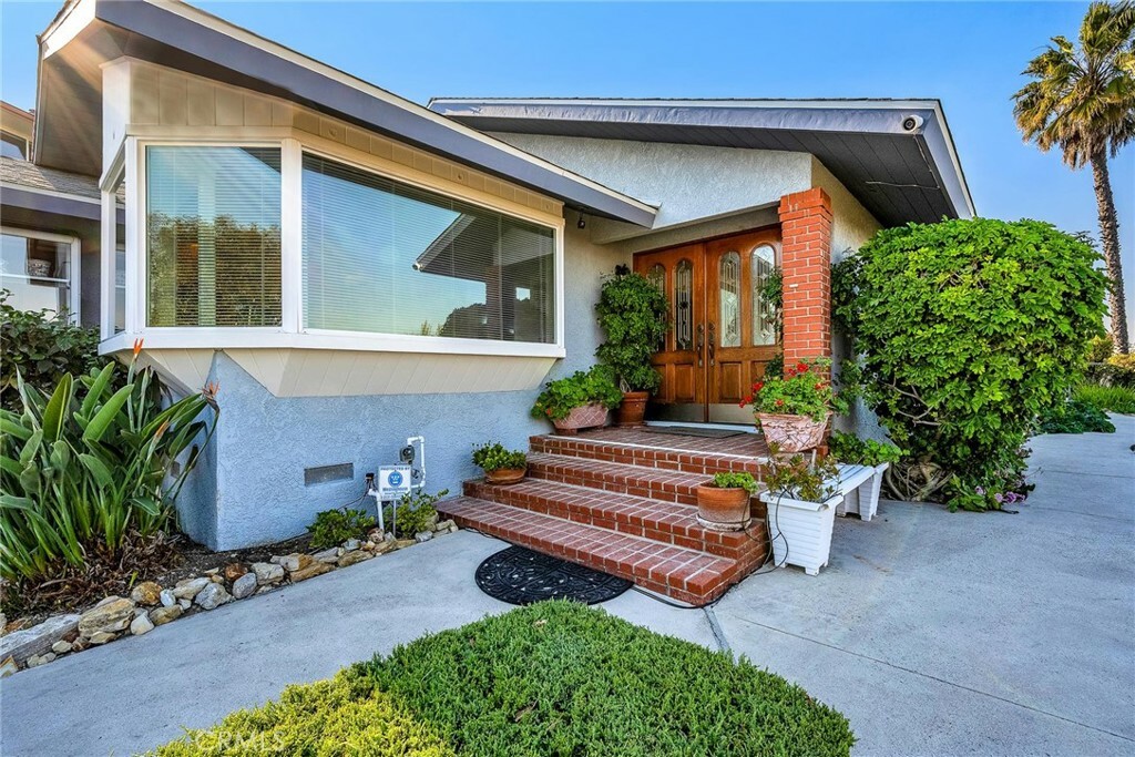 Property Photo: 27363 Eastvale Road CA 90274