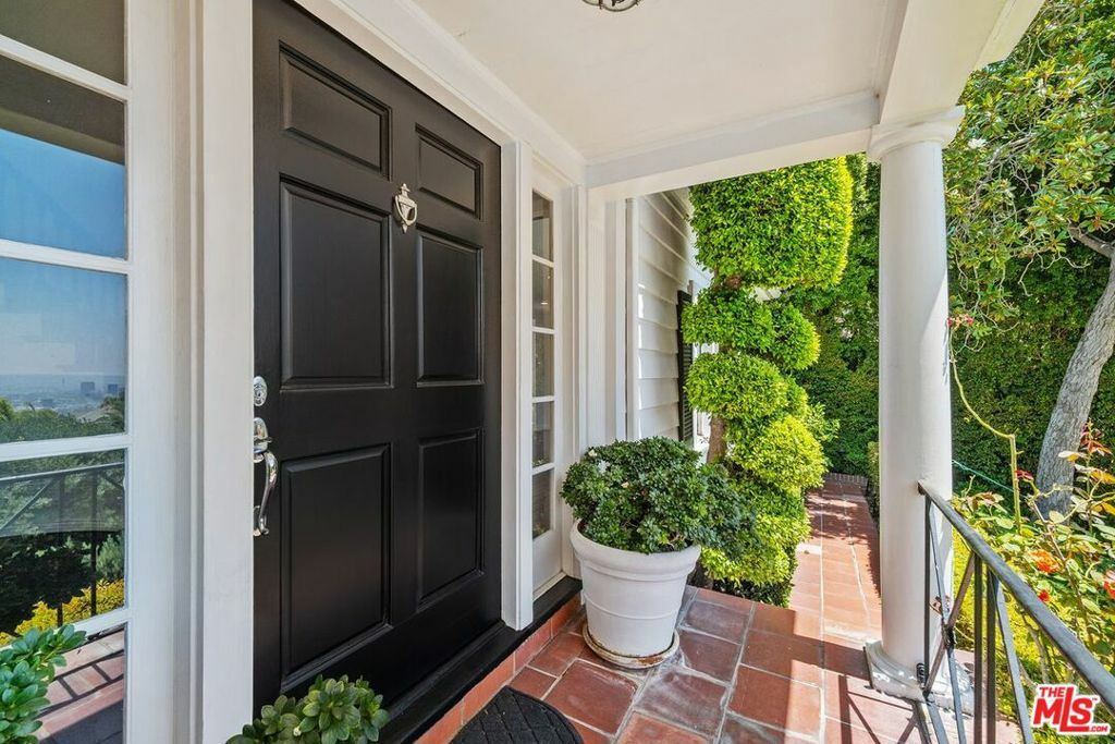 Property Photo:  1455 Belfast Drive  CA 90069 