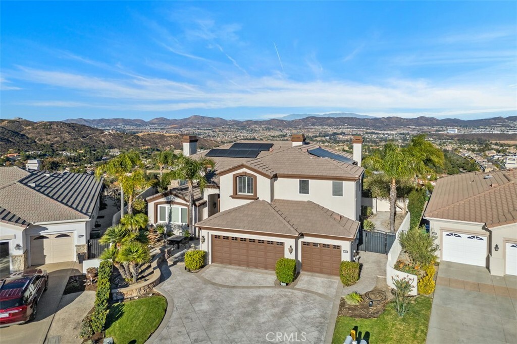 Property Photo:  37964 Pinnacle Court  CA 92562 