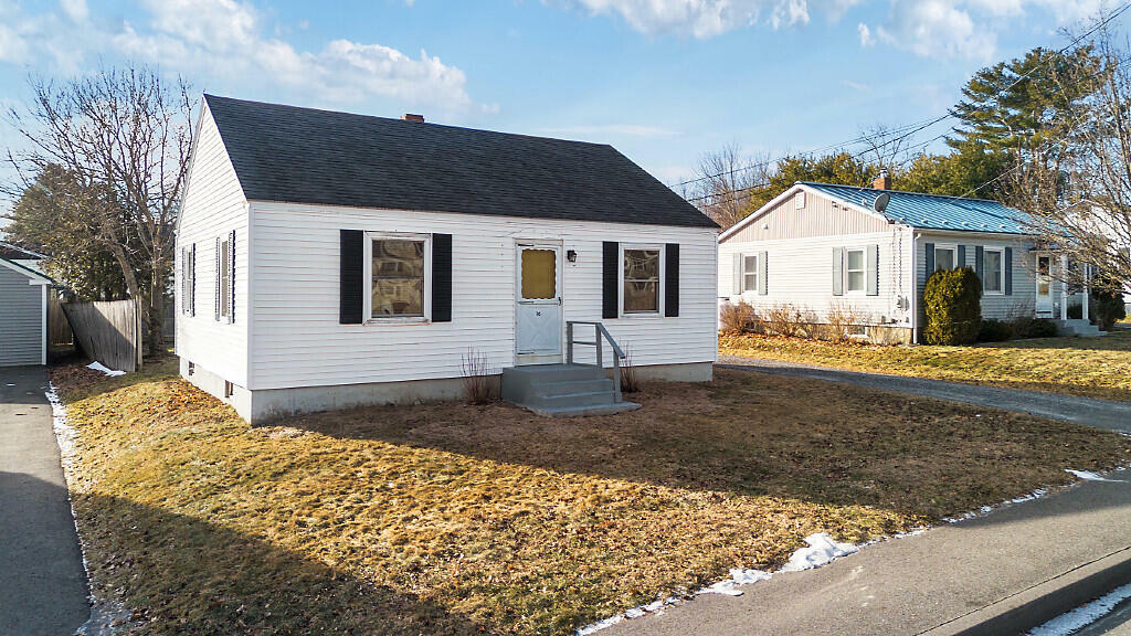 Property Photo:  16 Brookside Avenue  ME 04330 