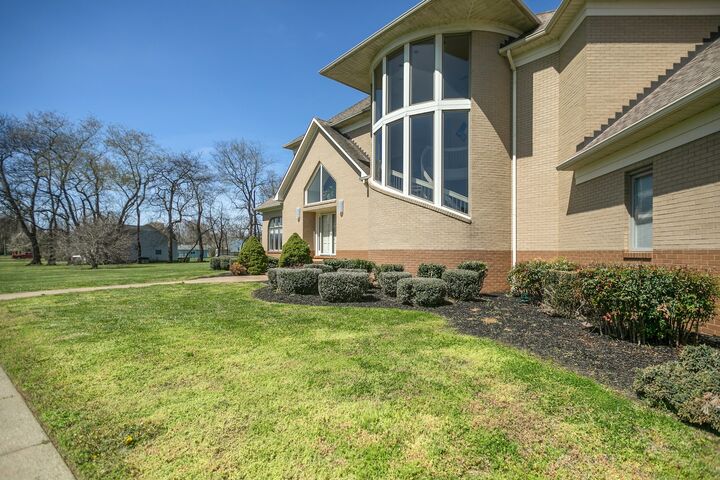 Property Photo: 970 9th St TN 38464