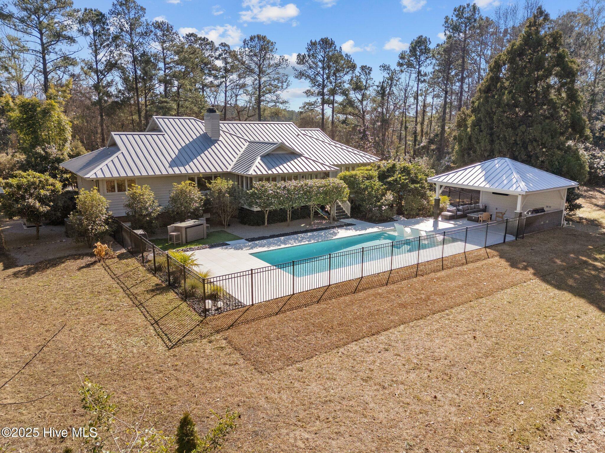 Property Photo:  605 Ravenswood Road  NC 28443 