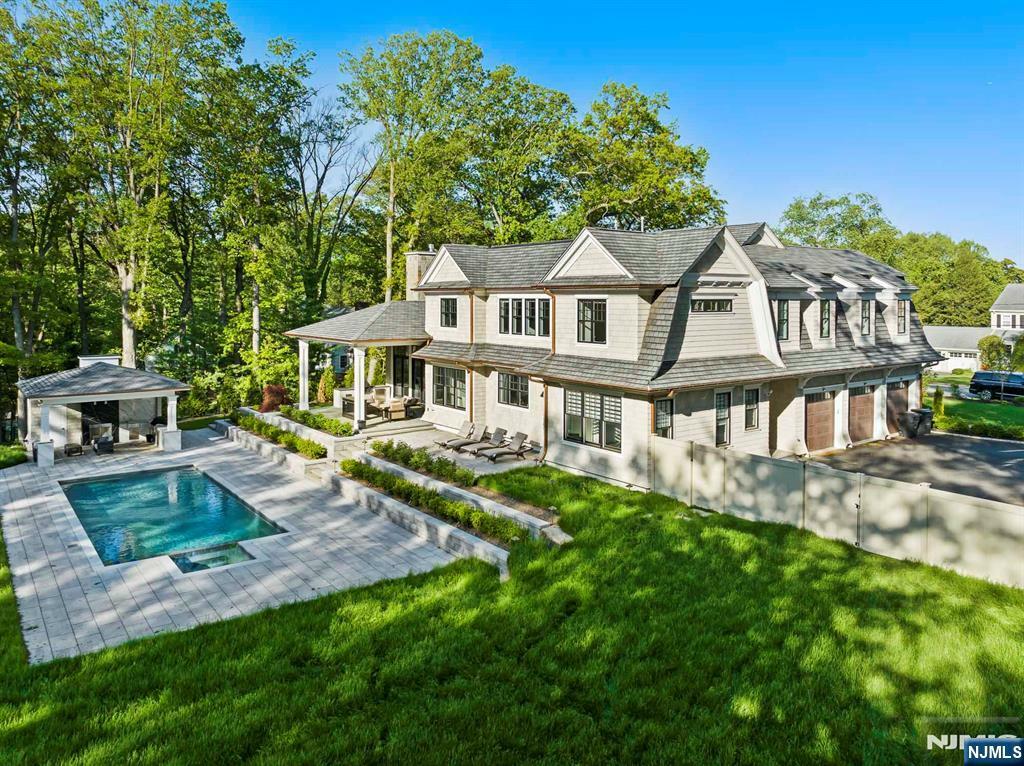 396 Knollwood Road  Ridgewood NJ 07450 photo