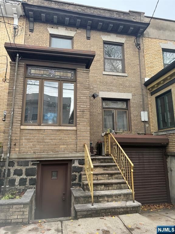 Property Photo:  76 Liberty Place  NJ 07086 