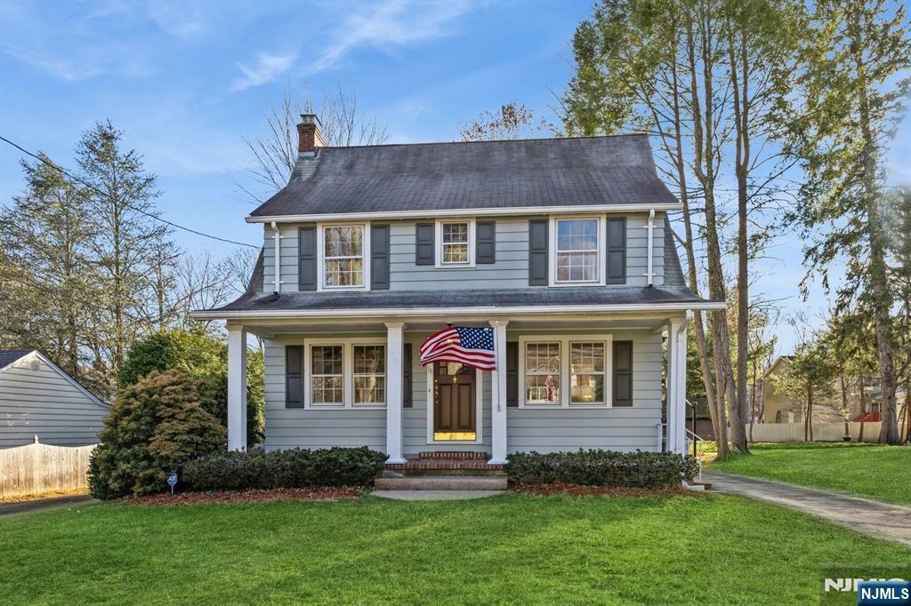 18 Harriot Avenue  Harrington Park NJ 07640 photo