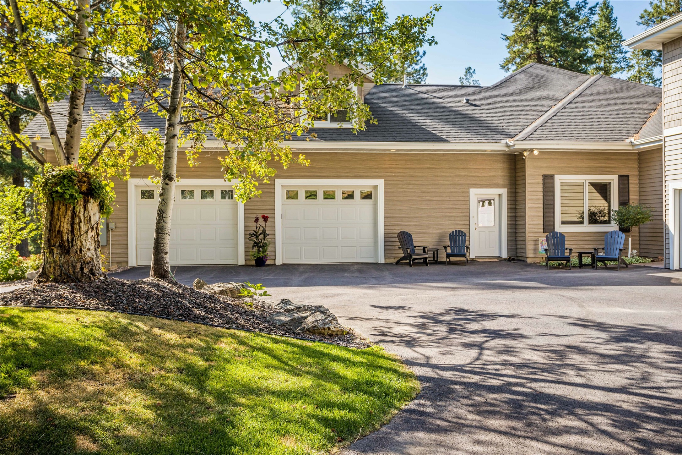 Property Photo: 100 Sunrise Court MT 59901