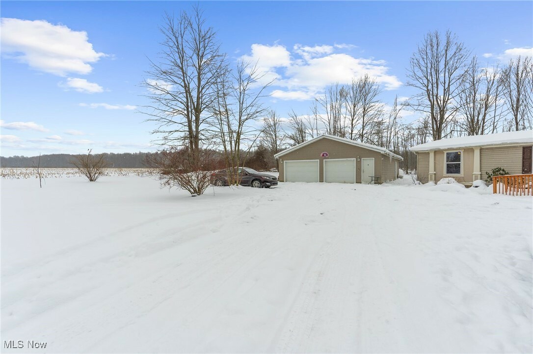 Property Photo:  6480 Hammond Corners Road  OH 44082 