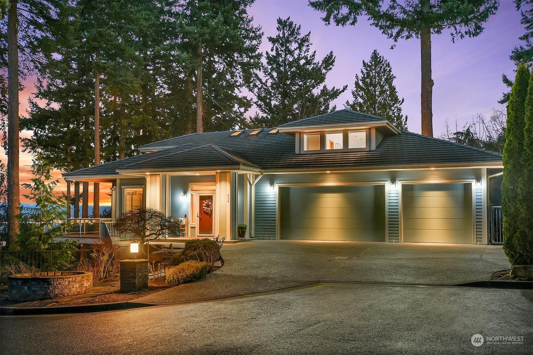 Property Photo:  602  Loveland Avenue  WA 98275 