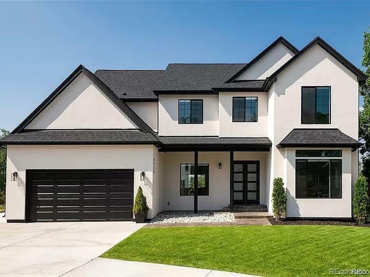 Property Photo: 6725 Beech Court CO 80004
