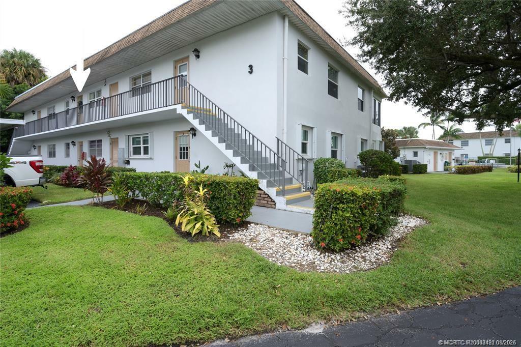 Property Photo:  2950 SE Ocean Boulevard 3-5  FL 34996 