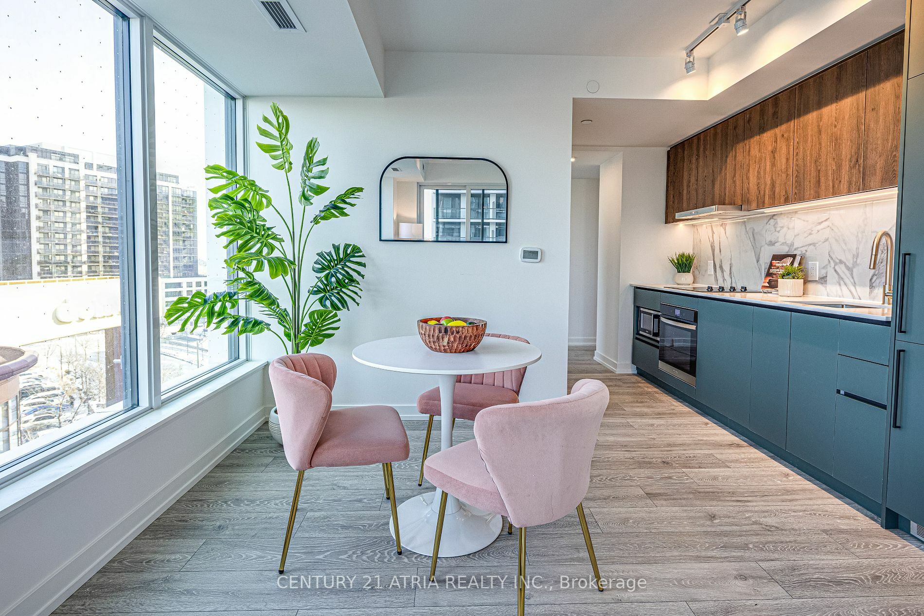 Property Photo:  1100 Sheppard Ave W 707  ON M3K 0E4 