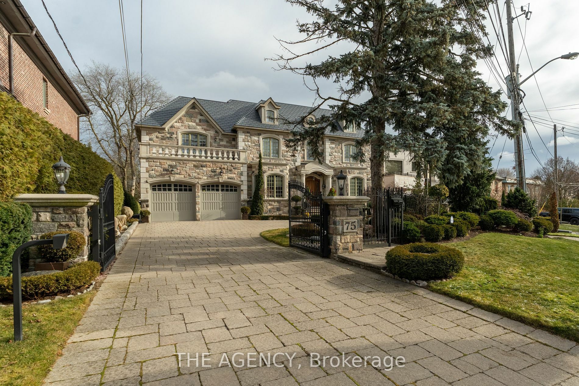 75 Arjay Cres  Toronto ON M2L 1C6 photo